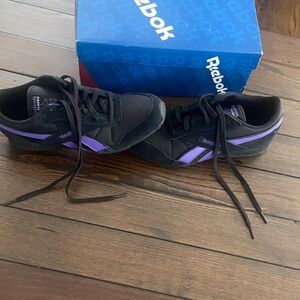 Reebok size 8 World Rush Black and Purple Sneakers